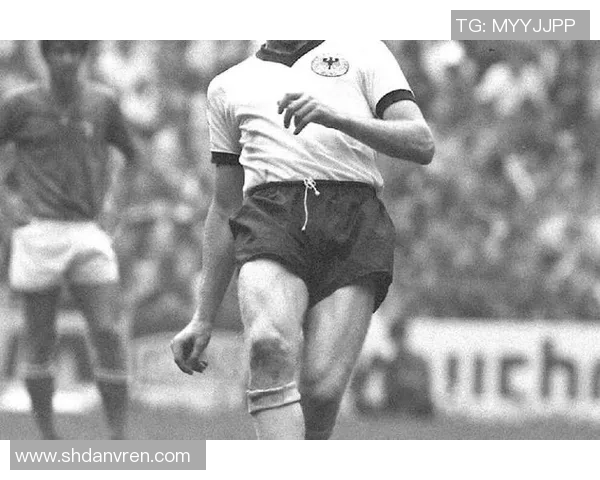 与足球球星碰拳的女人们：从场上到场外，她们如何影响足坛与体育文化